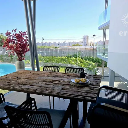 Beautiful Terrace Pool 4pers Sea דירה