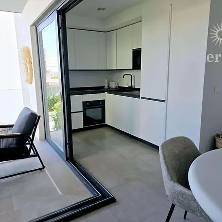 דירה Beautiful Terrace Pool 4pers Sea